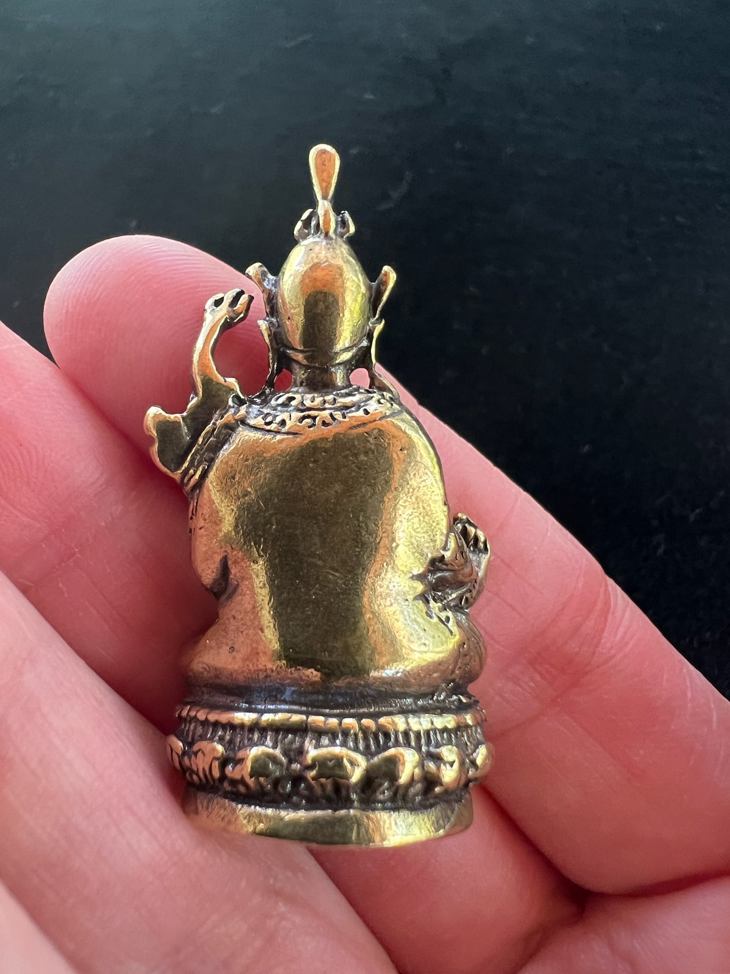 Petite statue de Guru Rinpoché | Fait à la main | 1,75 pouces par 1 pouces | Padmasambhava