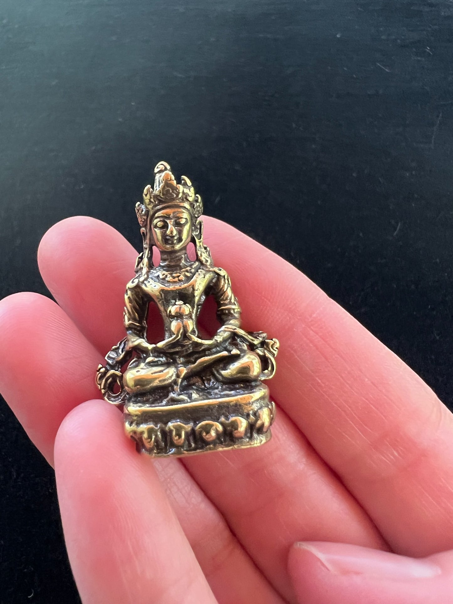 Petite statue de Bouddha Amitayus | Fait à la main | 1,75 pouces par 1 pouces | Tsépame