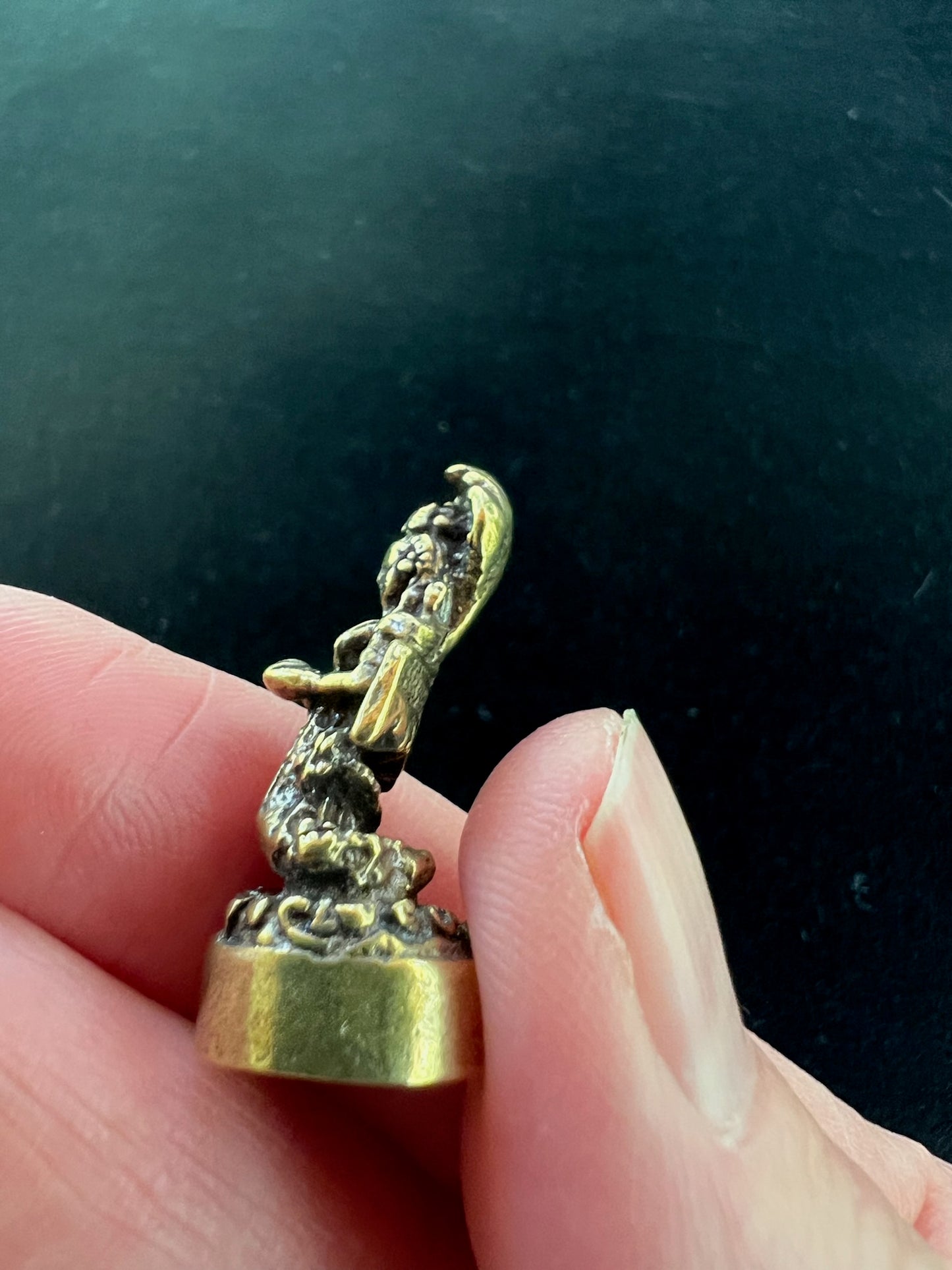 Petite statue de Naga Kanya | Fait à la main | 1,25 pouces par 0,50 pouces | Déesse gardienne des Trois Royaumes