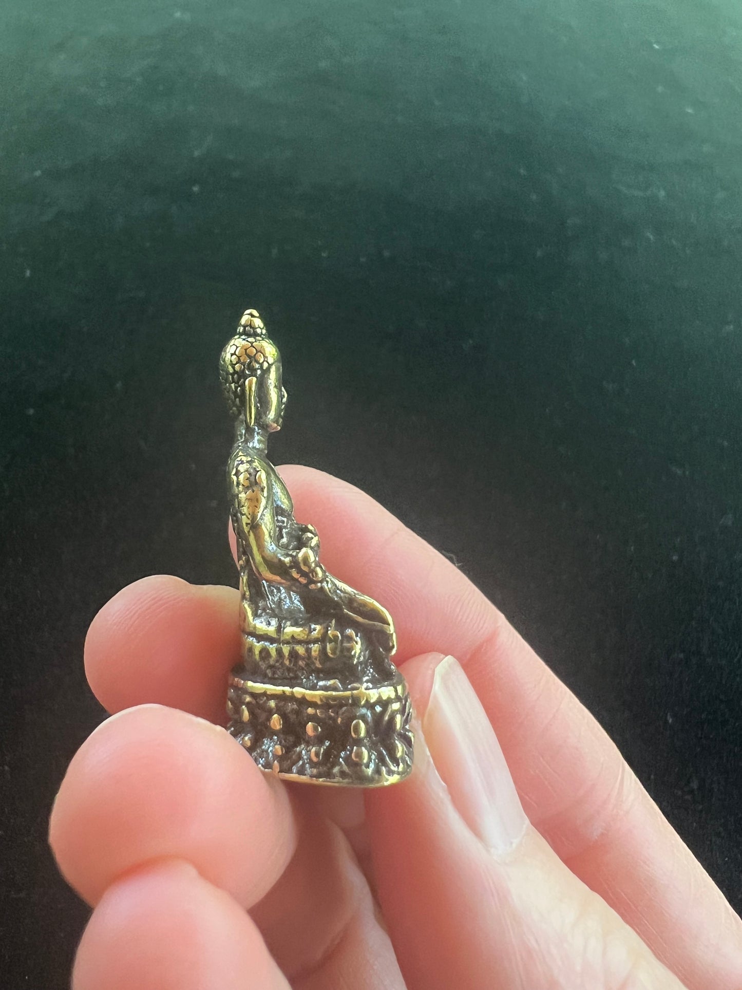 Petite statue de Bouddha de médecine | Fait à la main | 1,75 pouces sur 1 pouces