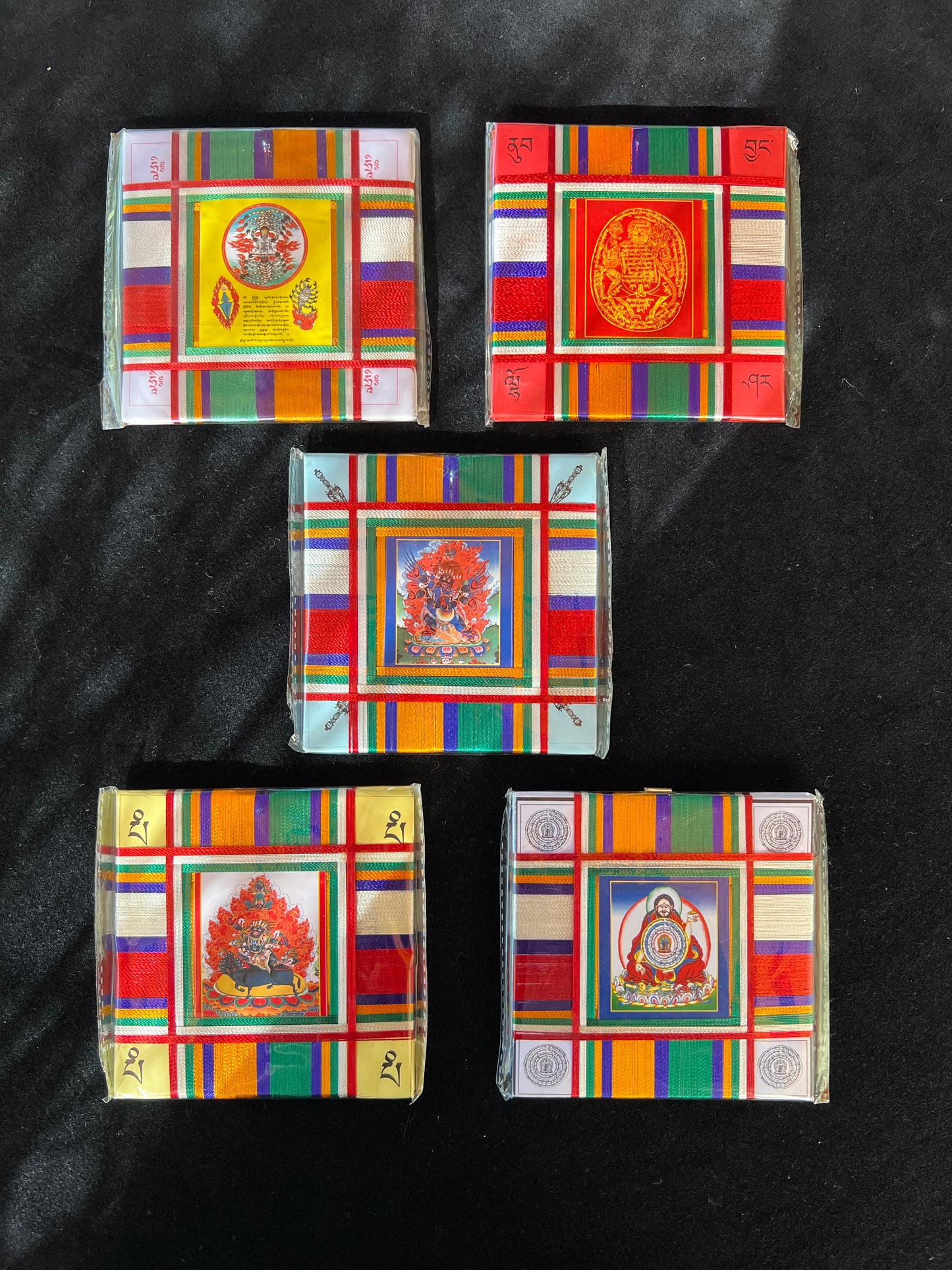 Amulette protectrice Vajrakilaya Shung Khor | | 4,5 pouces par 4,5 pouces | Bénédiction protectrice