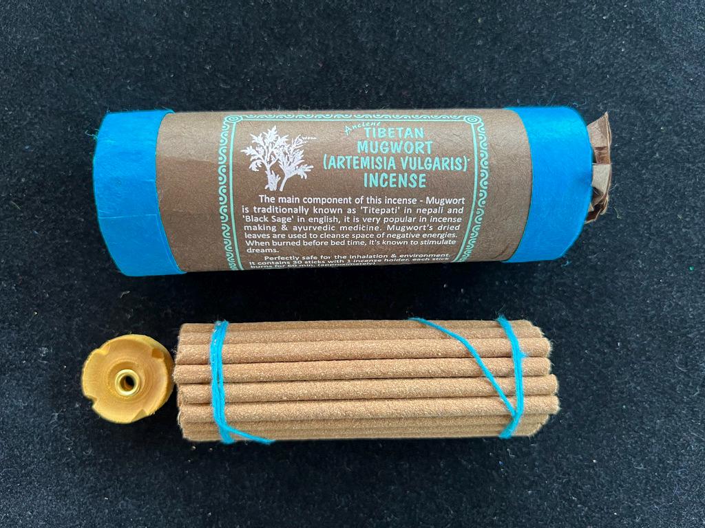 Ancient Tibetan Mugwort (Artemisia vulgaris) incense | Tibetan Incense | 30 sticks | w/ Mini Incense Holder