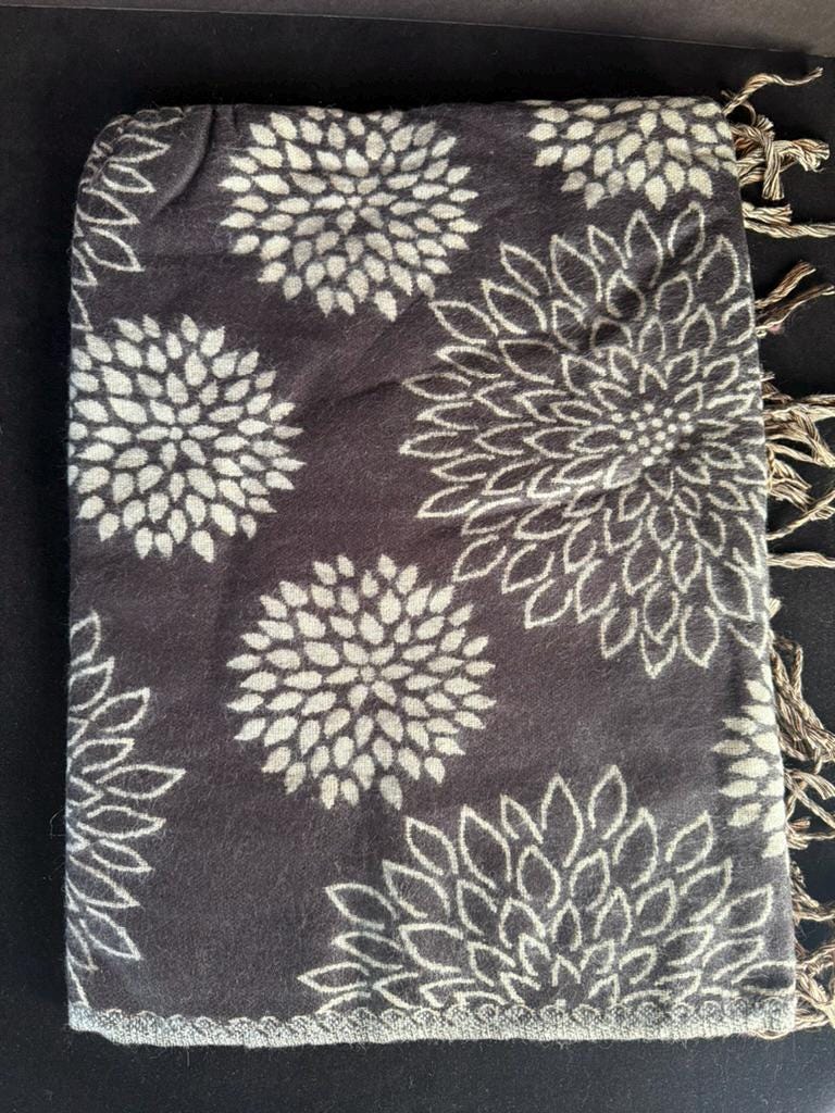 Nepalese Chrysanthemum Design Wool Shawl | 35" x 80" | Various Colors | Wool Blend