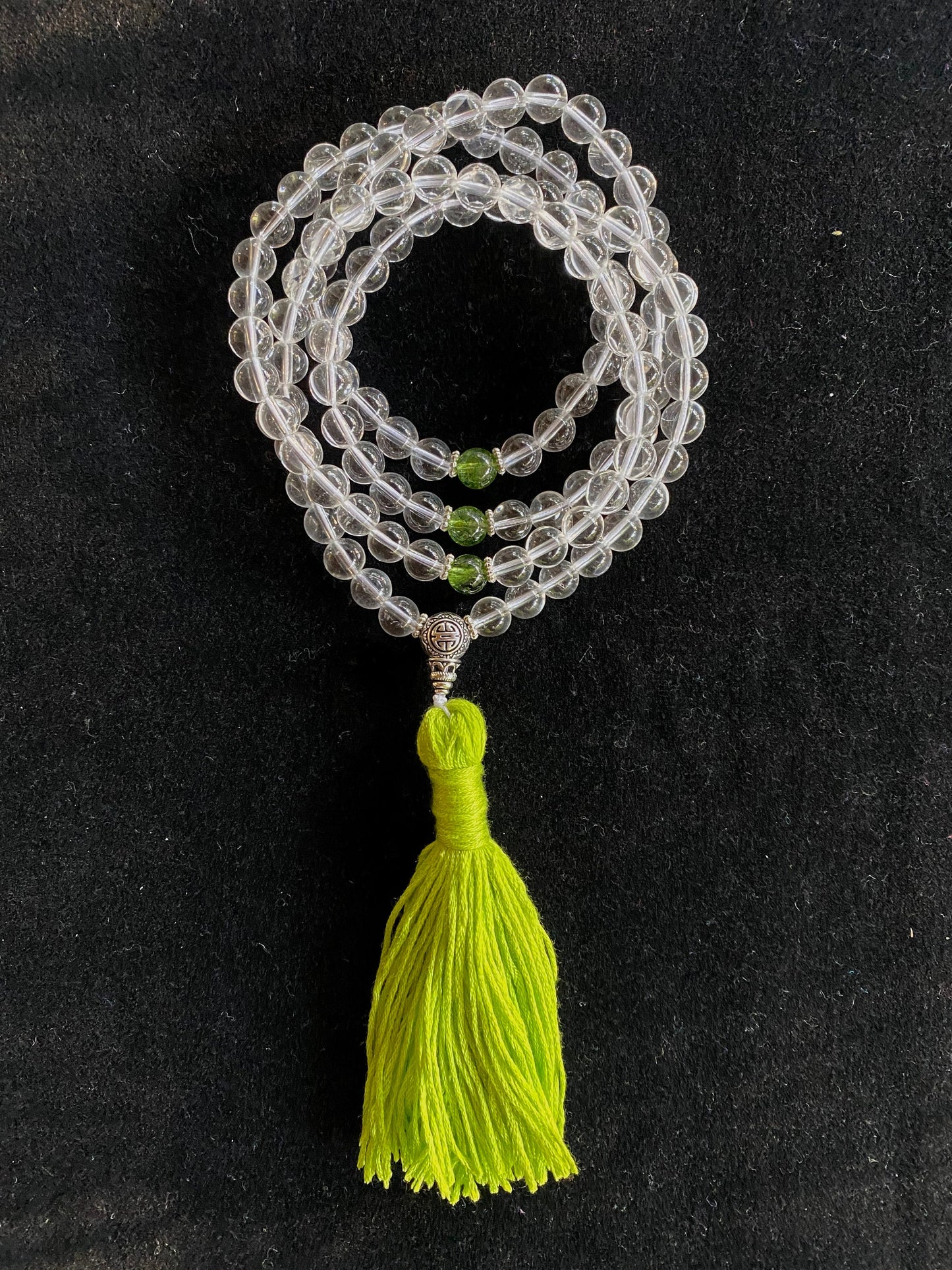 Quartz Handmade Mala Necklace | 108 Clear Quartz Crystal beads and 3 Peridot beads | 8mm | Free storage pouch | Tibetan Mala Beads | Prayer